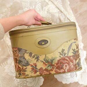 Vintage Floral Vanity Case